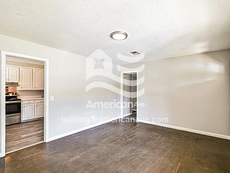 7487_004_living_room_4.jpg