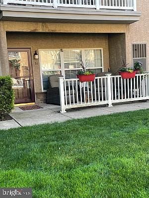 3rd image of 13675 Philmont Ave Unit 31