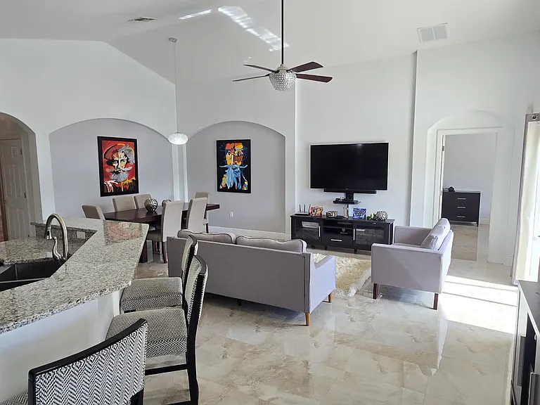 500 Highgate Park Blvd — Photo 5
