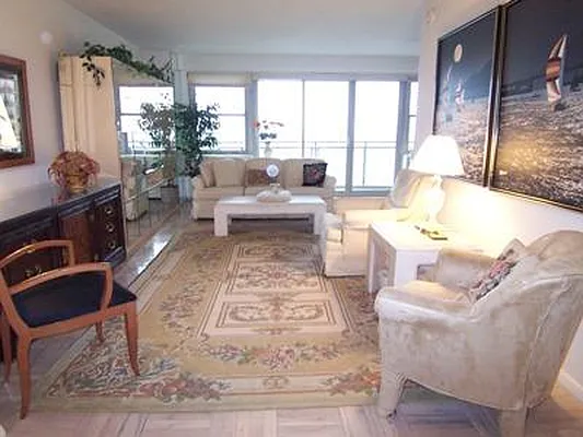 Rented by Vipler Realty | media 14