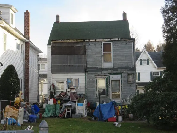 431 W Saylor St, Mount Carmel, PA 17851