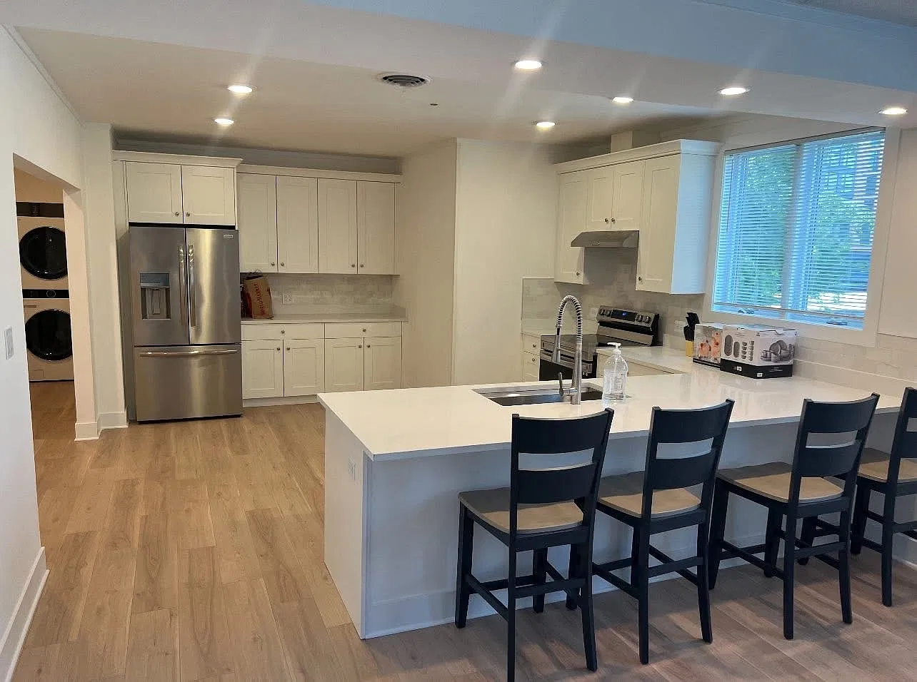 3 bed, 1500 sqft, $4,800 — Photo 2