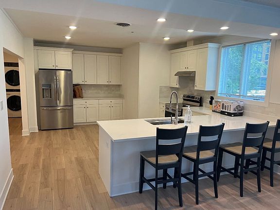 2nd image of 1930 Sherman Ave #1S