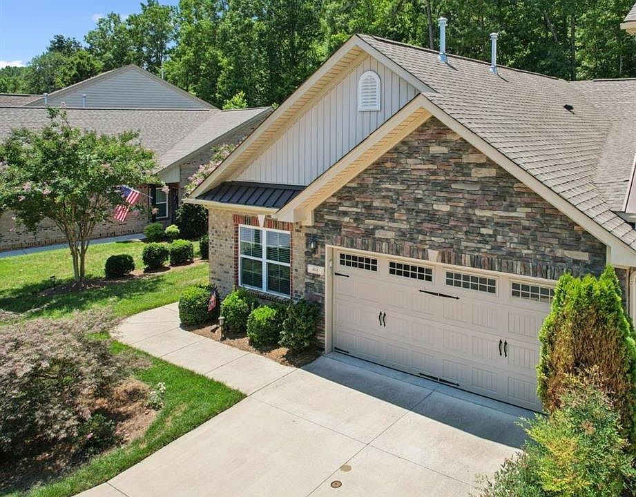 1st image of 408 Zurich Ct