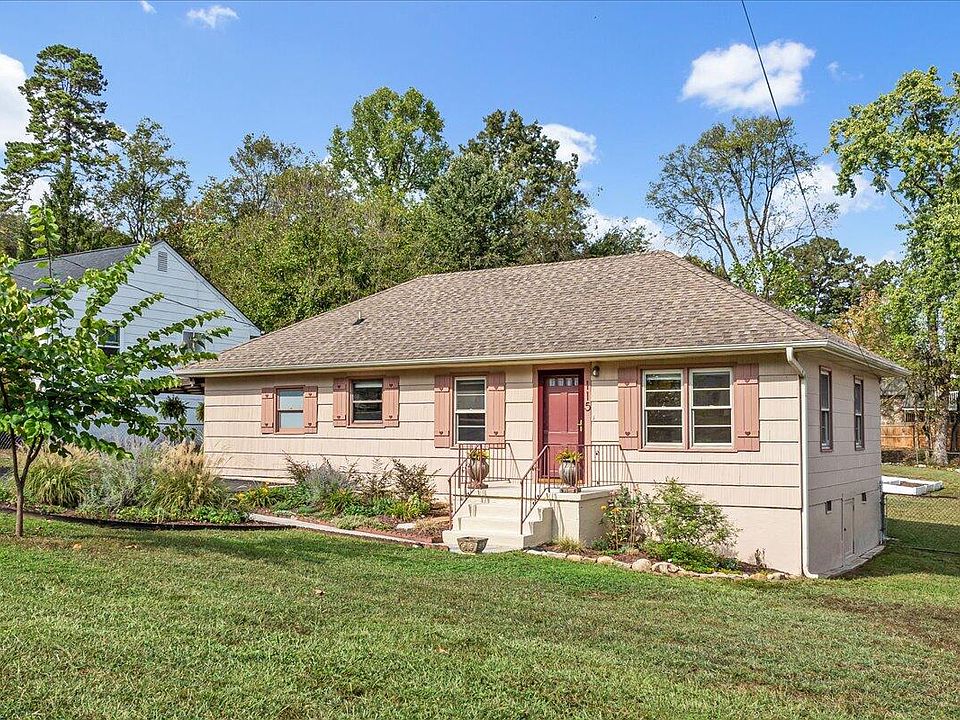1st image of 115 Laurel Dr