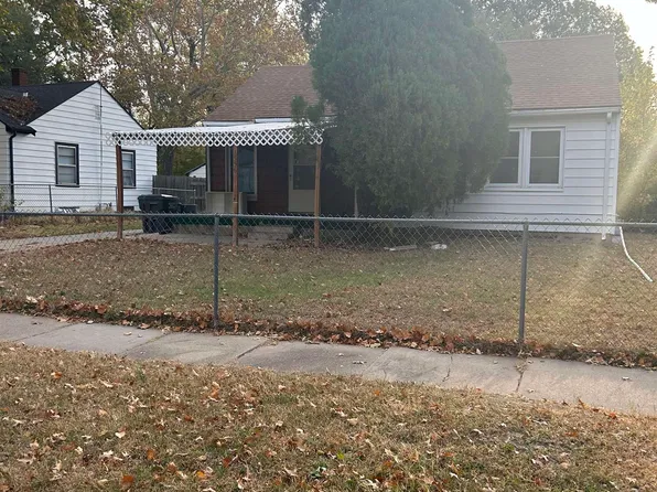 1556 N Floberta Rd, Wichita, KS 67208