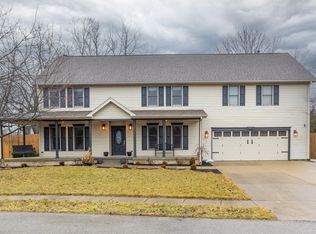 904 Lapwing Dr, Columbus, IN 47203