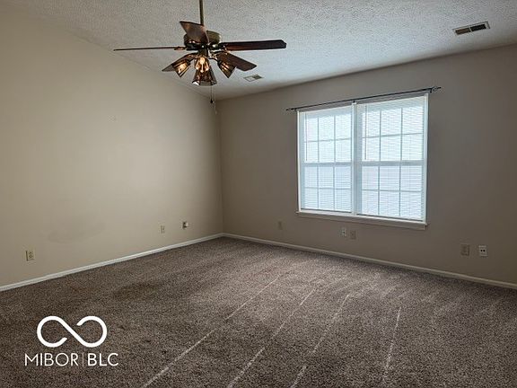 3rd image of 1096 Bumblebee Way