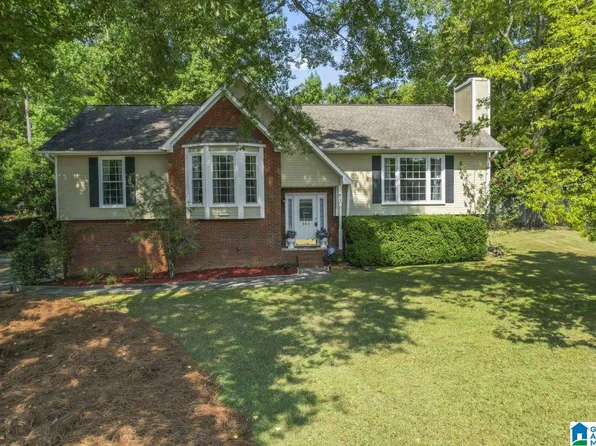 141 Mallard Pointe Dr, Pelham, AL 35124