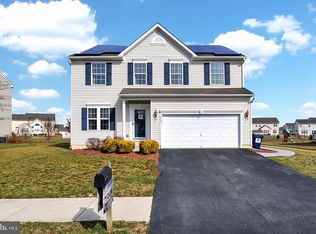 233 Christiana River Dr, Clayton, DE 19938