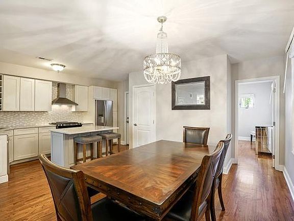 3rd image of 2440 N Ashland Ave #1F