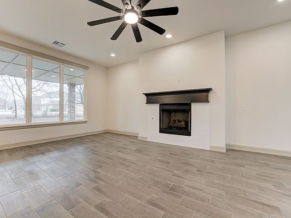 5th image of 3031 Pescara Dr