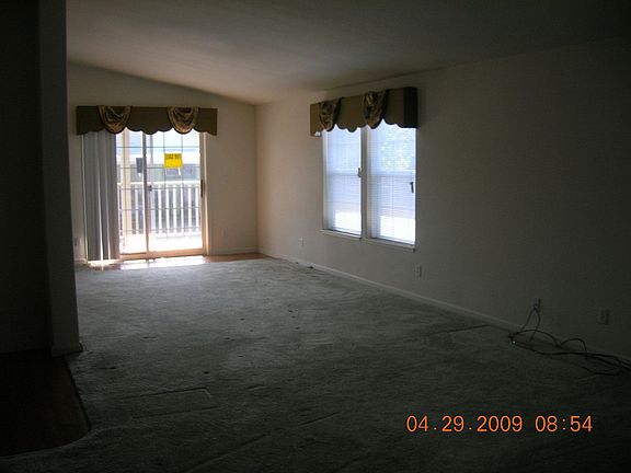 Spacious Livingroom