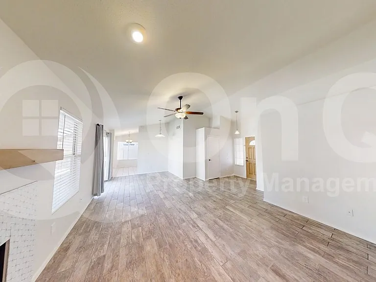 907 N Falcon Dr — Photo 7