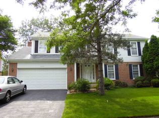 1231 Silver Pine Dr, Hoffman Estates, IL 60010