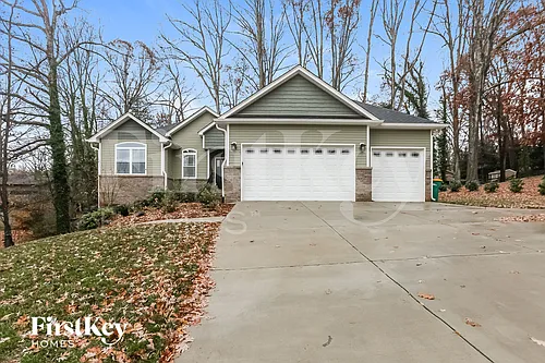 105 Jefferson Dr Photo 1