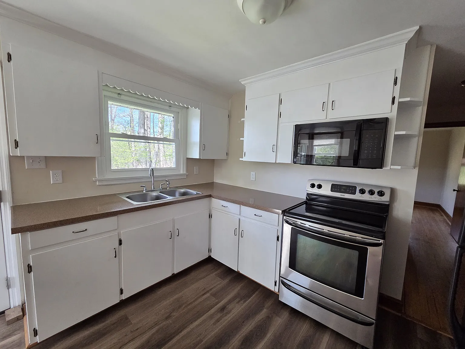 Oak Grove Dr, Madison Heights — Photo 2