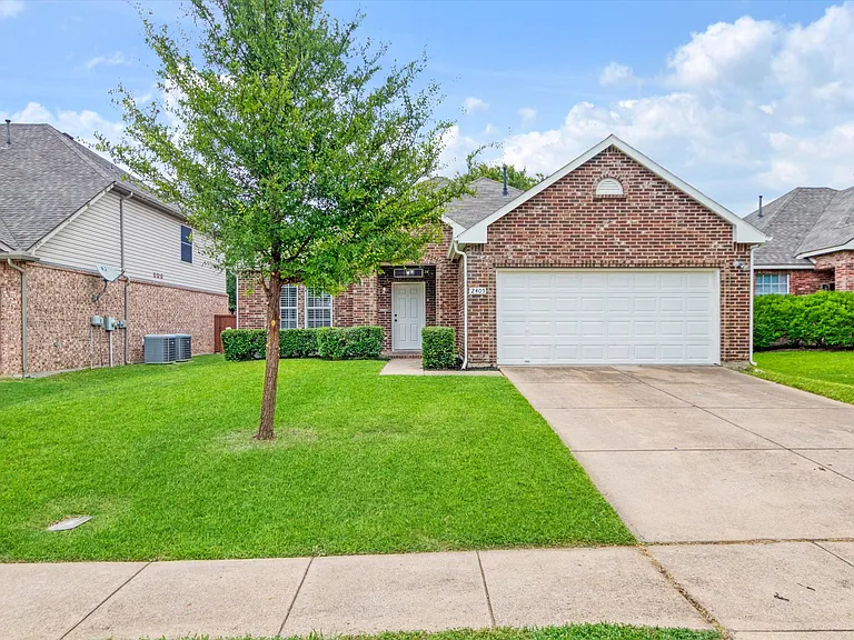2405 Itasca Dr — Photo 1