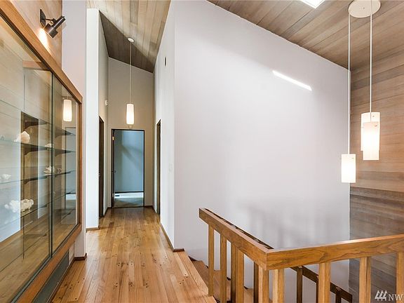 4th image of 9616 126th Street Ct NW