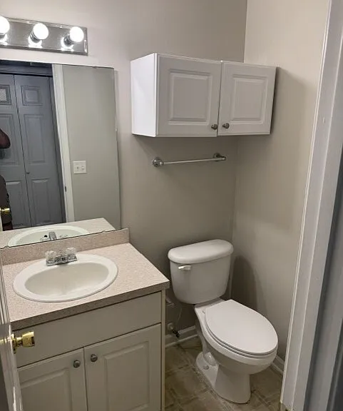 4 Donegal Ct — Photo 12