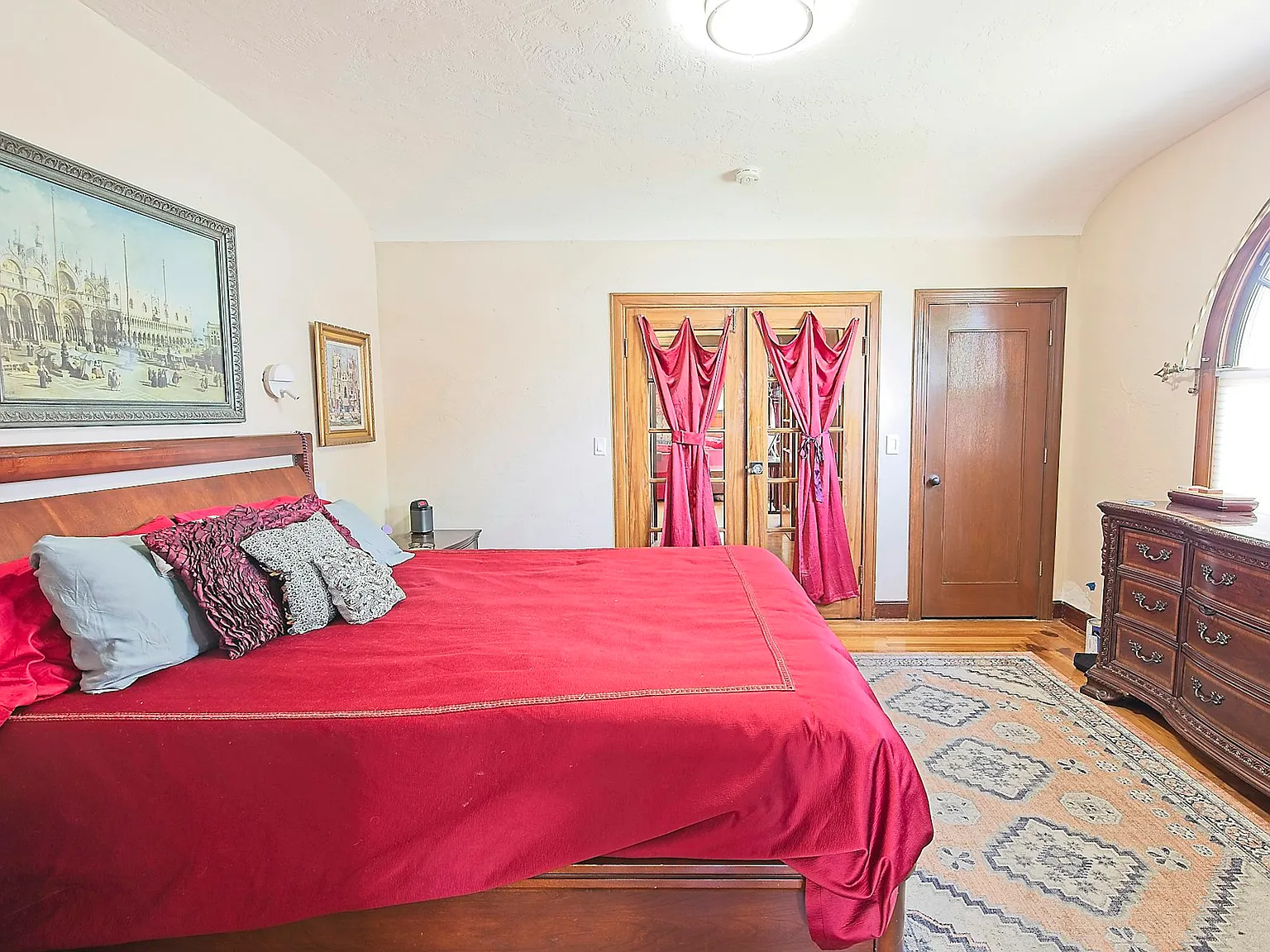 820 Civic Center Drive — Photo 4