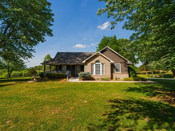 1074 Milk Plant Rd, Sparta, TN 38583