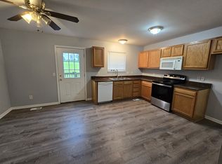 601 Garnet Ct, Warrenton, MO 63383