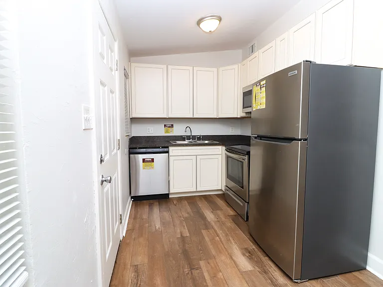 1694 Sharkey St — Photo 9