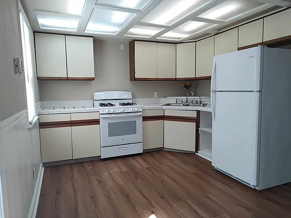 4th image of 1619 Sexton Dr