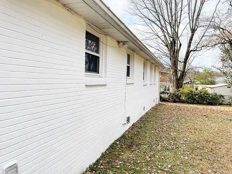 736 Vanderhorst Dr — Photo 20
