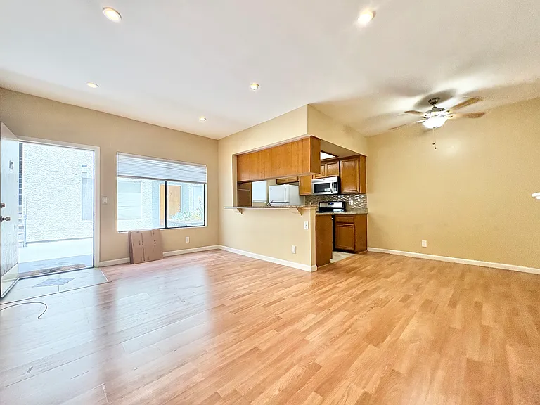 6202 Fulton Ave #4 — Photo 8
