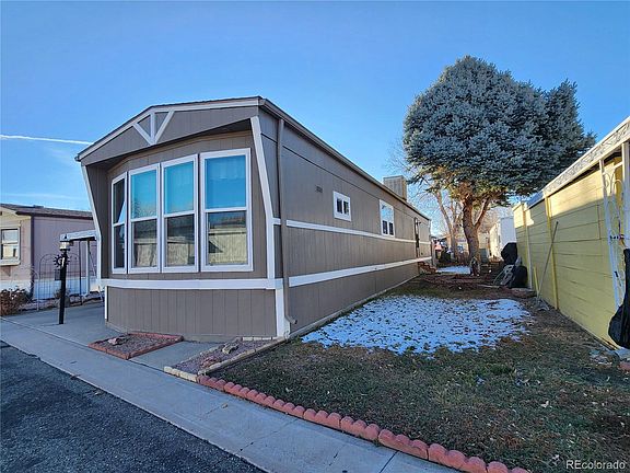 2nd image of 729 W 17th Avenue W LOT 23