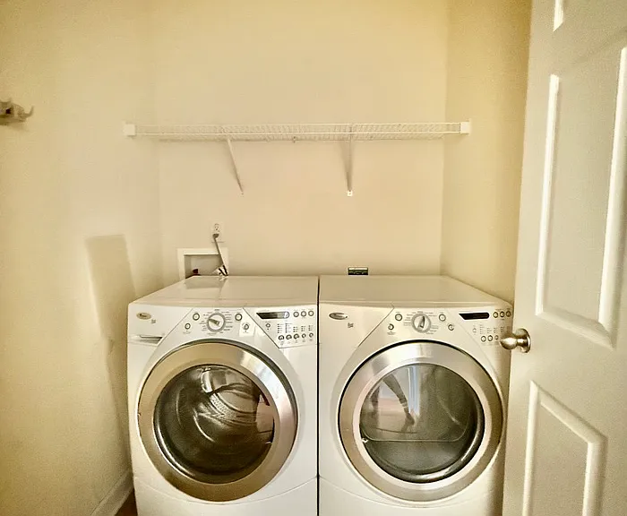 410 Harkness Cir — Photo 18