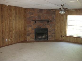 2nd image of 337 Bedford Ct E