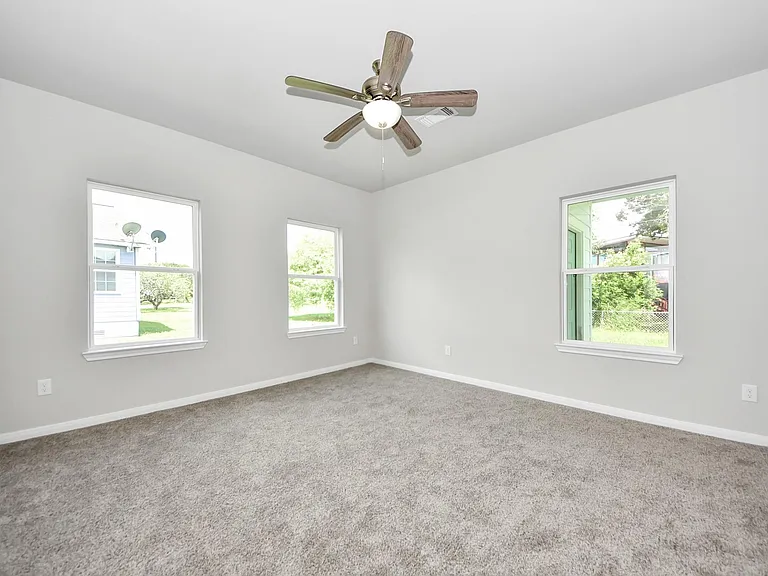638 Stovall Dr — Photo 24