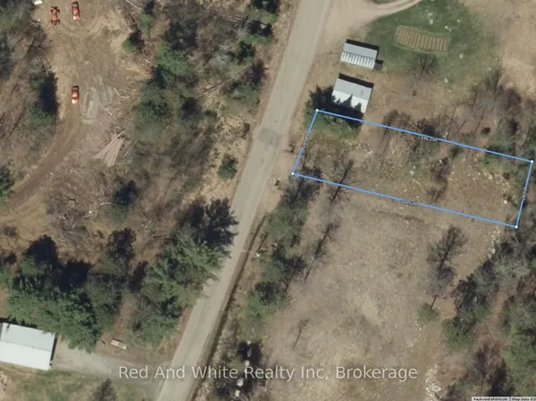 41 Mintha St, Madawaska Valley, ON K0J 1B0