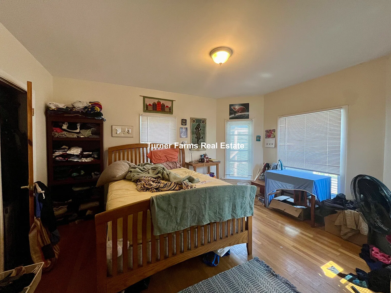 3 bed, 9999 sqft, $3,000 — Photo 3