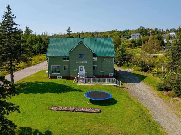 15 Pool Rd, Halifax, NS B0J 3B0