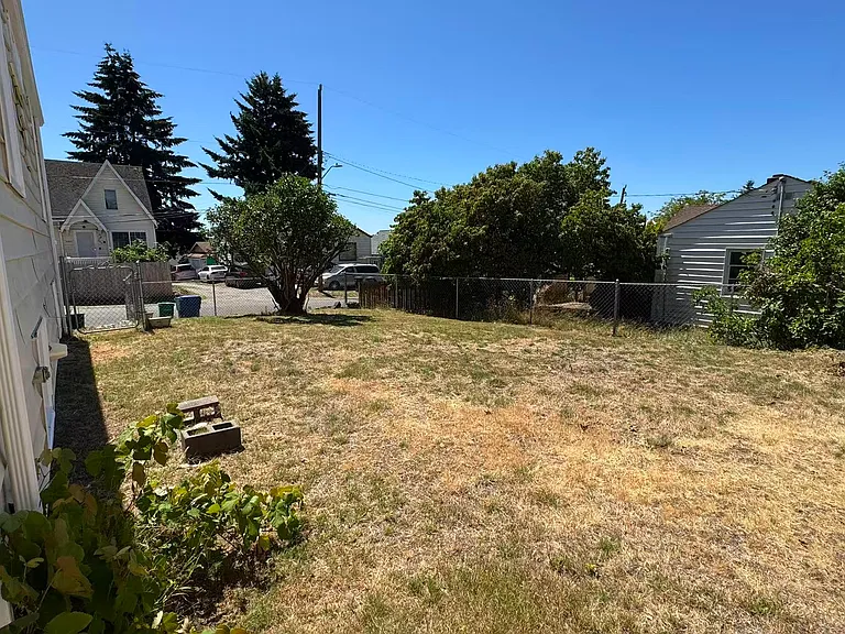 6565 Beacon Ave S — Photo 12