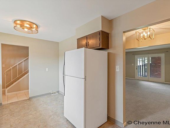 4th image of 100 W 29th St