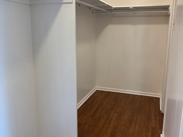 3730 Fairfield Ave #205 — Photo 18