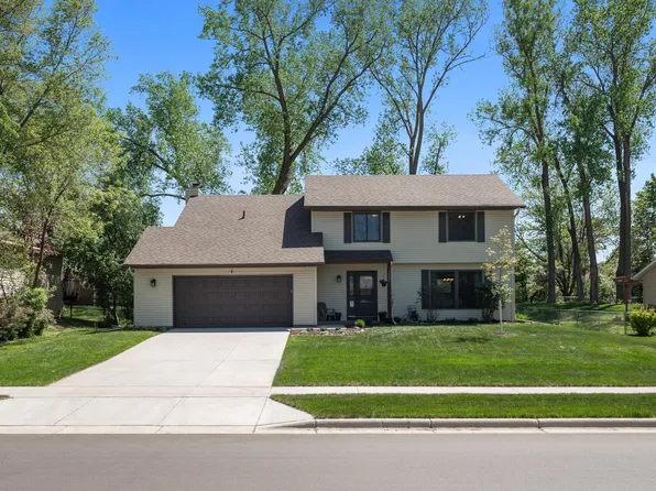 1092 Whitney Dr, Apple Valley, MN 55124