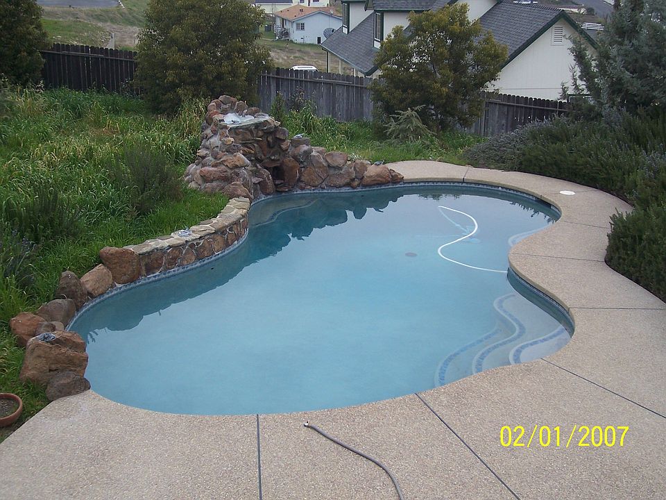 custom pool w/waterfall