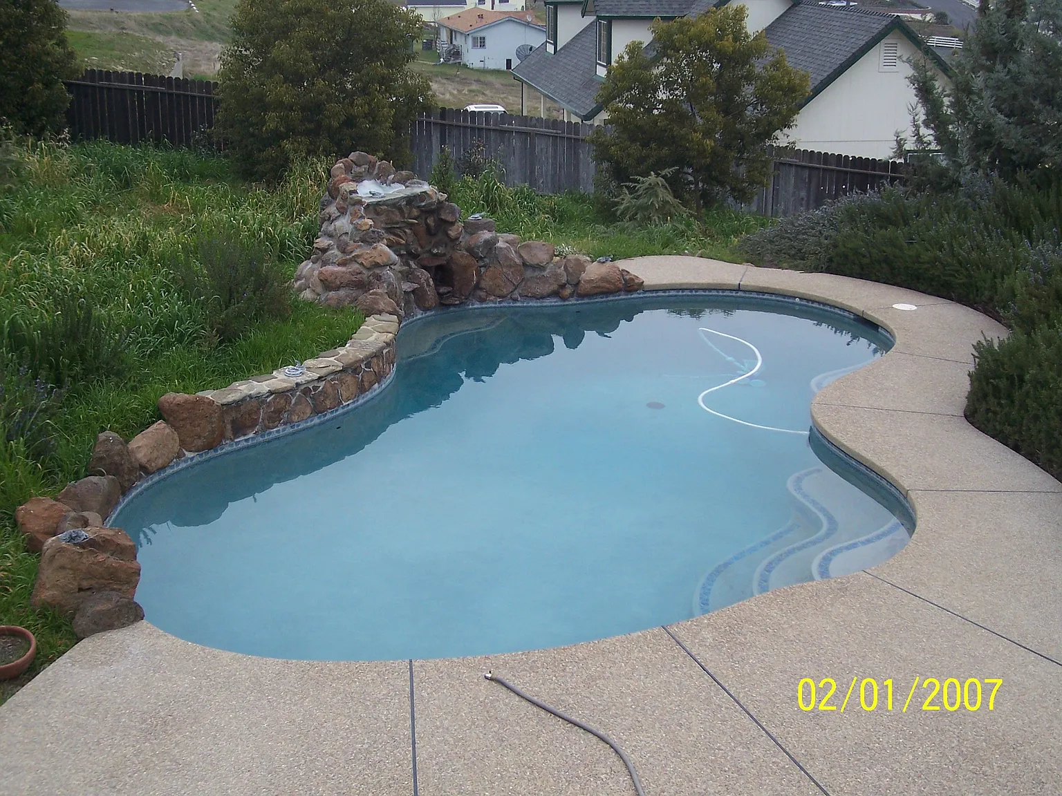 4290 Lakeview Dr photo 1