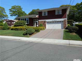 1151 Ossipee Rd, West Hempstead, NY 11552