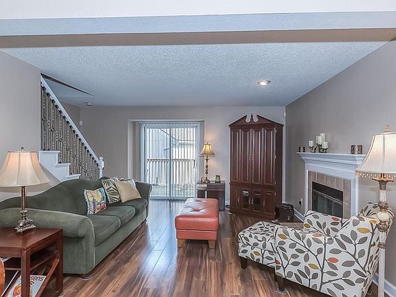 4th image of 1017A NE Whispering Winds Cir