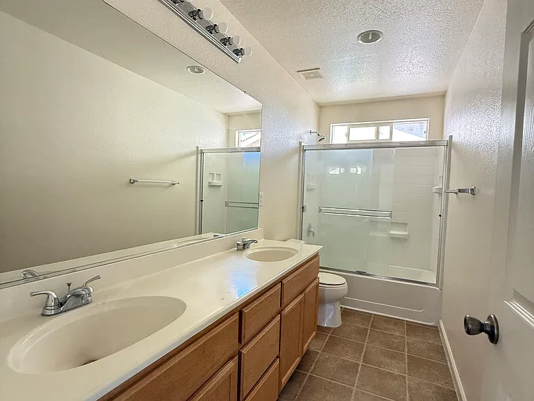 1372 Derby Ct — Photo 20