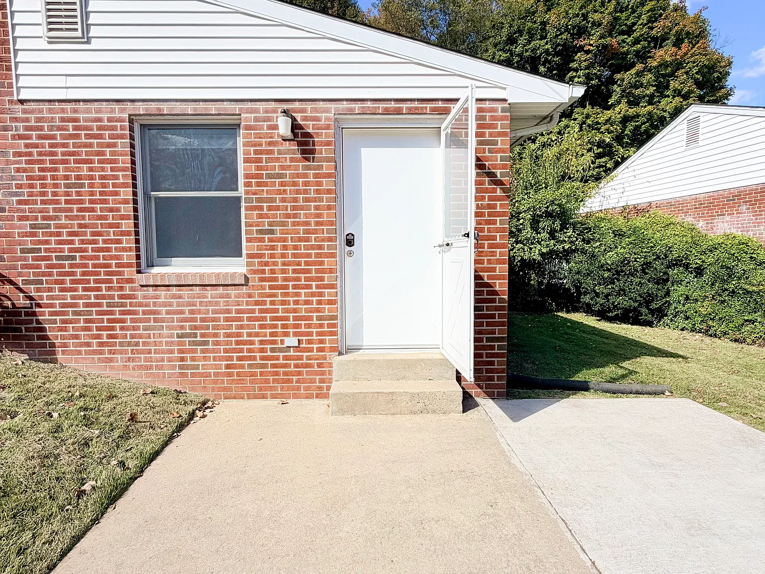 1 bed, 460 sqft, $2,000 — Photo 2