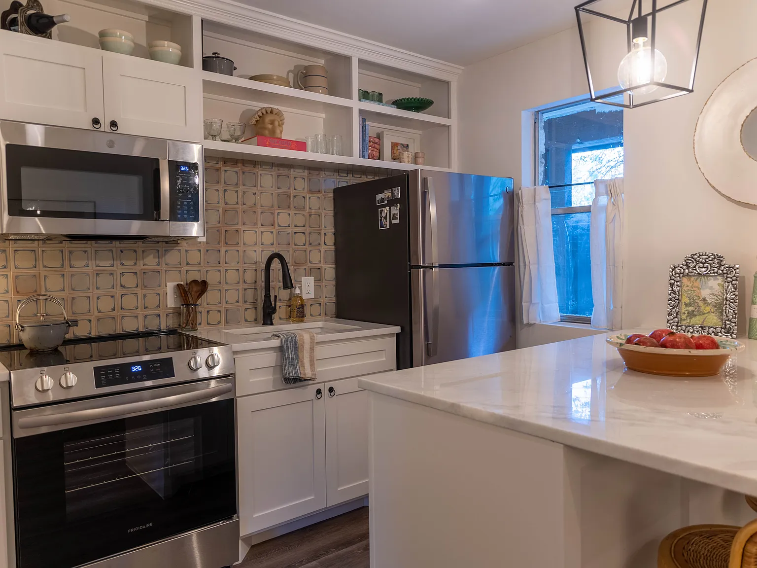 1 bed, 500 sqft, $1,300 — Photo 3