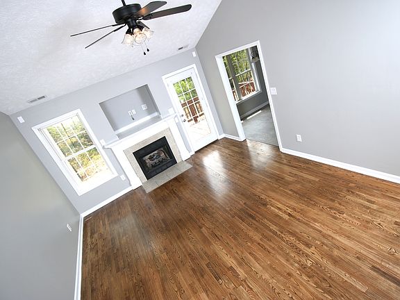 2nd image of 525 Northwoods Dr